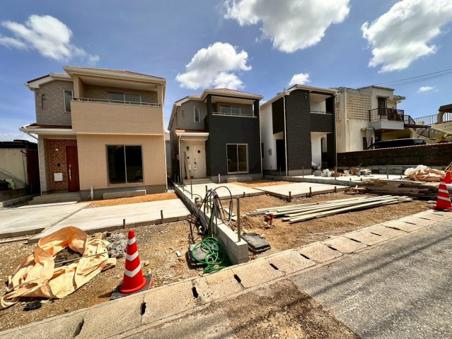 ＋＋うるま市江洲－H号棟（全１０棟）の前面道路含む現地写真|現地撮影2026.4月