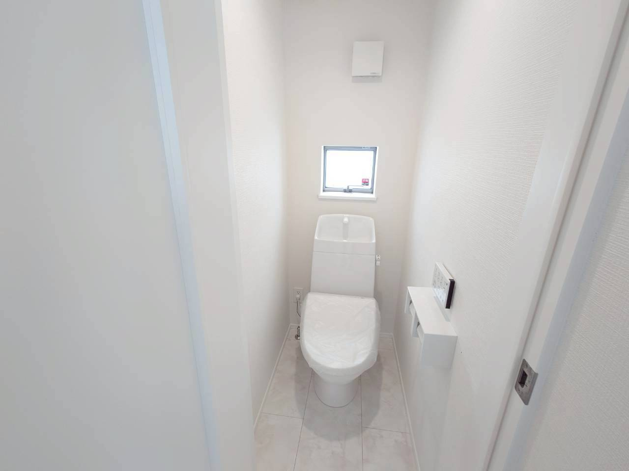 ＋＋うるま市江洲－B号棟（全１０棟）のトイレ|落ち着いたトイレです