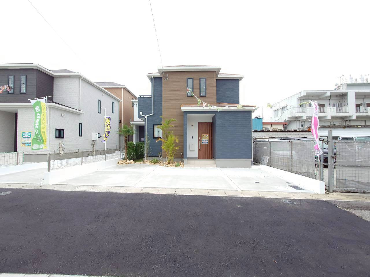 ＋＋うるま市江洲－E号棟（全１０棟）の外観|落ち着いた雰囲気の外観です