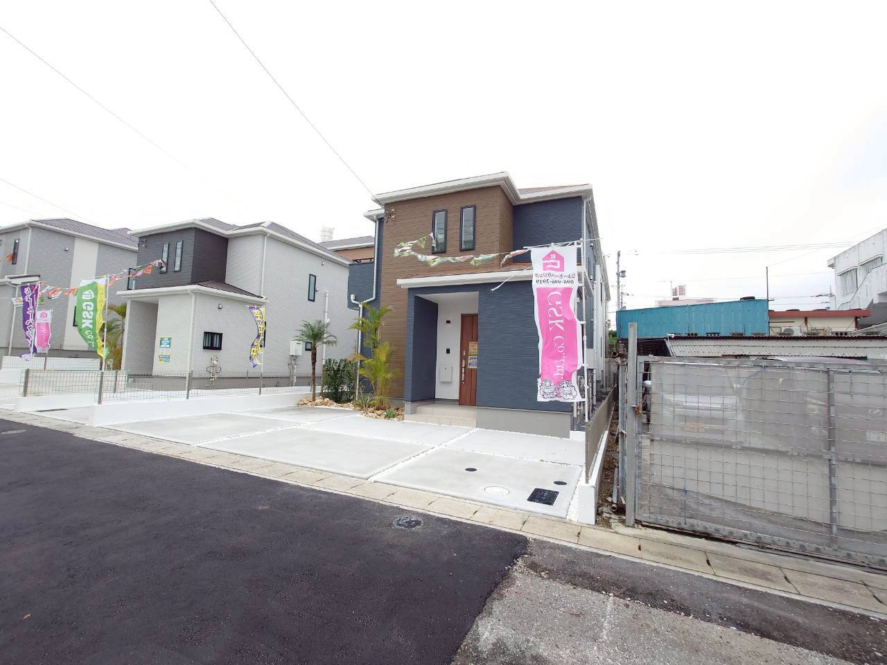 ＋＋うるま市江洲－E号棟（全１０棟）の前面道路含む現地写真|前面道路含む現地写真です