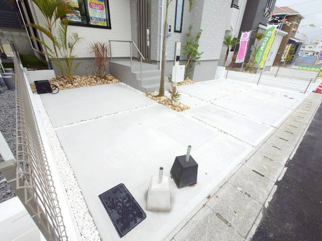 ＋＋うるま市江洲－I号棟（全１０棟）の駐車場|カースペースがあります