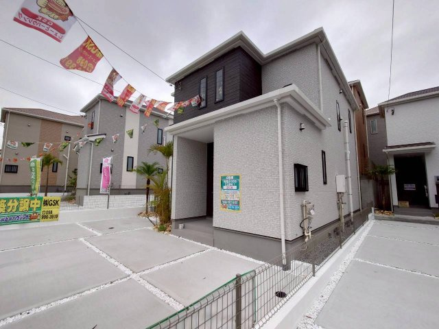 ＋＋うるま市江洲－G号棟（全１０棟）の前面道路含む現地写真