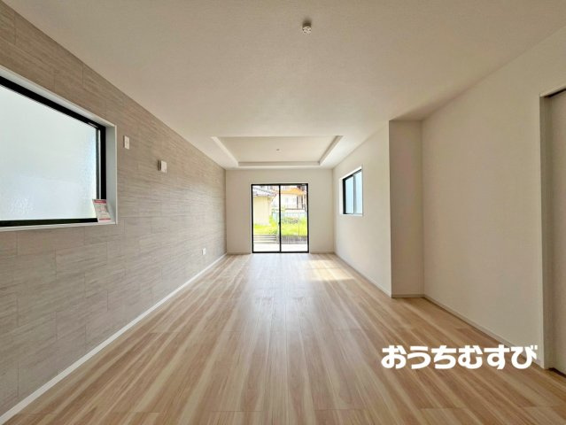 尾張旭市平子町1期(全2棟)の居間・リビング
