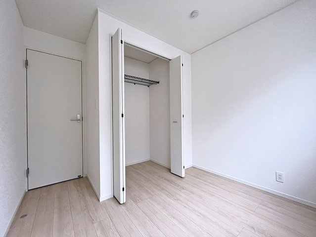 新築戸建・新築建売　桑折町東大隅第2　醸芳小・醸芳中の洋室|全居室収納完備！収納が多いとお部屋もスッキリします！