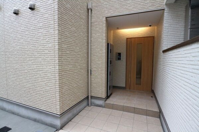 REGALEST AURUM(オーラム)のエントランス