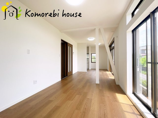 上尾市上野本郷　中古戸建の居間・リビング|おしゃれな居間です