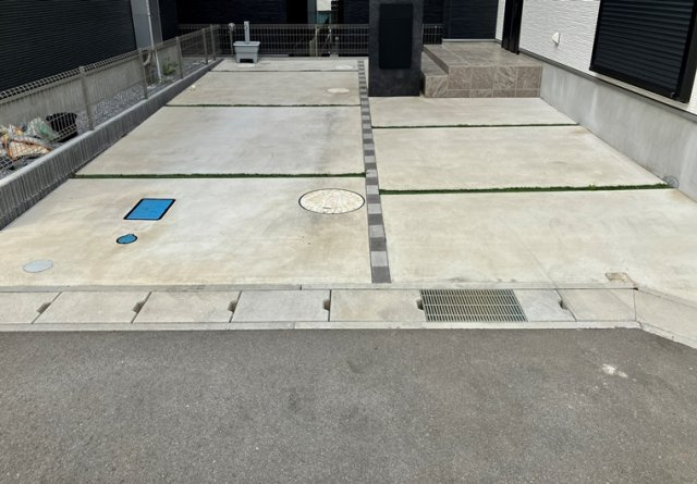 藤心戸建の駐車場