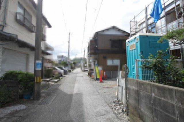 【特別価格　８月末まで】高知市百石町3丁目　新築戸建　⑪の前面道路含む現地写真|南側　公道　3.5ｍ　接面　7.8ｍ