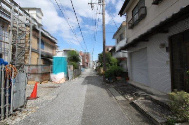 【特別価格　８月末まで】高知市百石町3丁目　新築戸建　⑪の前面道路含む現地写真|南側　公道　3.5ｍ　接面　7.8ｍ
