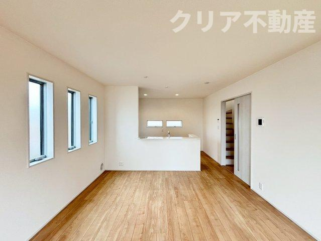 【居間・リビング】 | 第12富士見町時沢3号棟　全室南向き☆