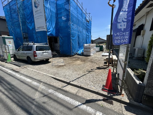 新築　高崎市金古町第11　Livele Garden.S　1号棟の駐車場|現地写真　駐車スペースは並列2台分可能です！
