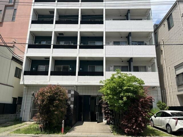 江東区新大橋３丁目の賃貸マンションのエントランス
