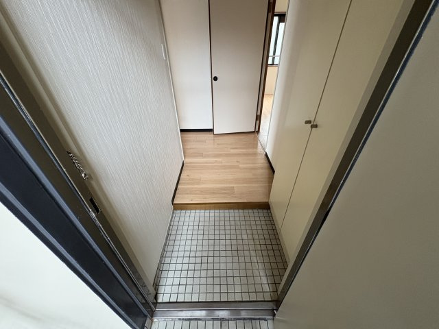 リバティーライフ枝吉の玄関