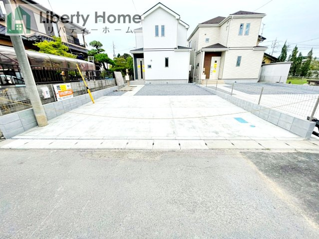 ひたちなか市相金町33番　B号棟　新築戸建の駐車場