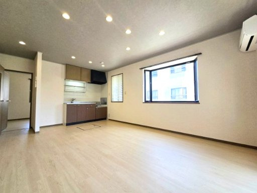 TwinHouse Aの居間・リビング