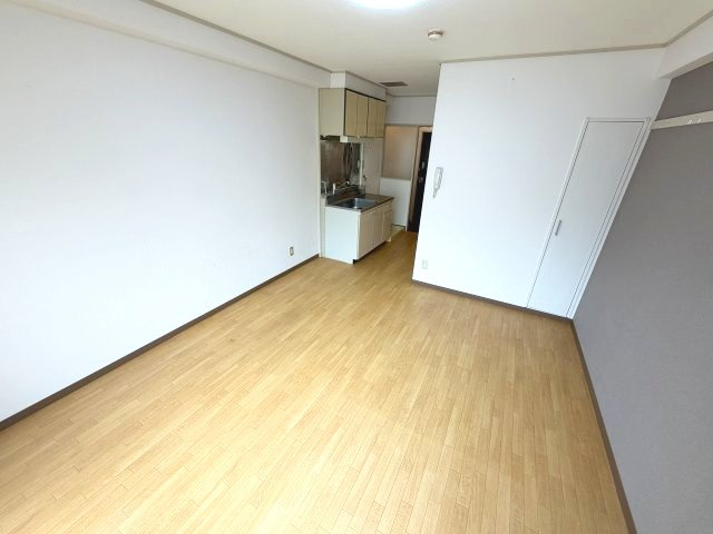 【寝室】 | シャンブル岡本
