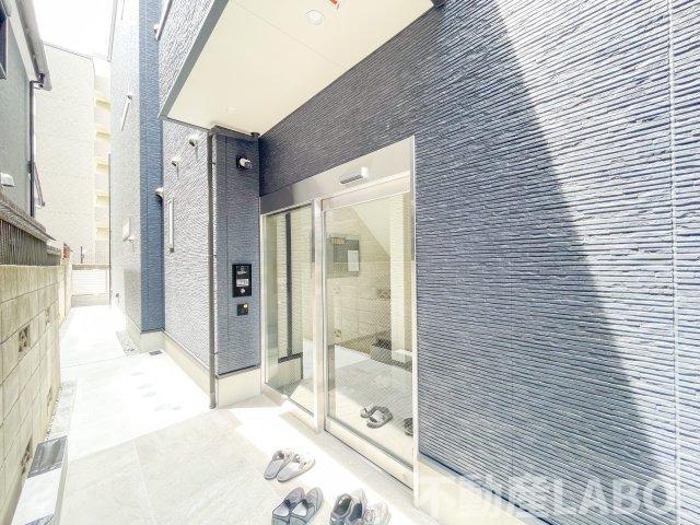 CASA PINO SOLOのエントランス