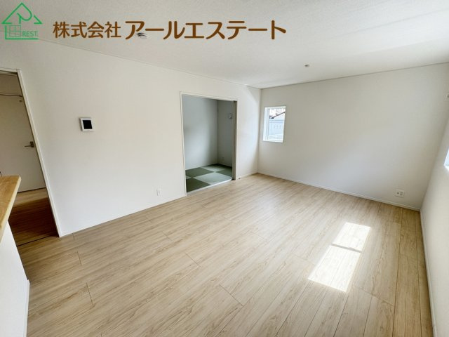 加古郡稲美町六分一 第9　　新築戸建の居間・リビング