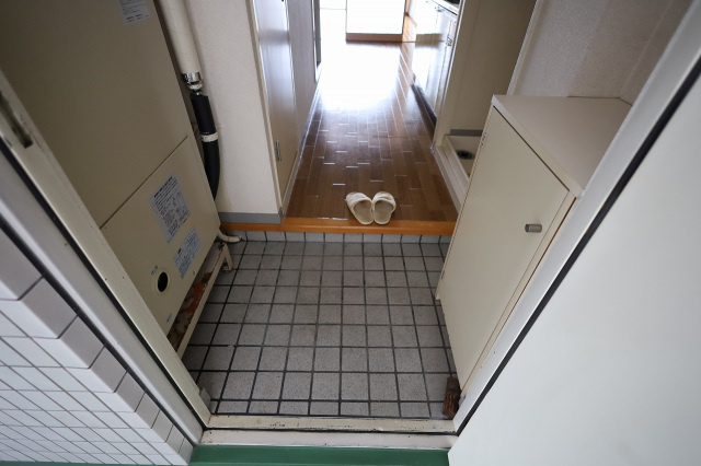 シティライフ出汐の玄関