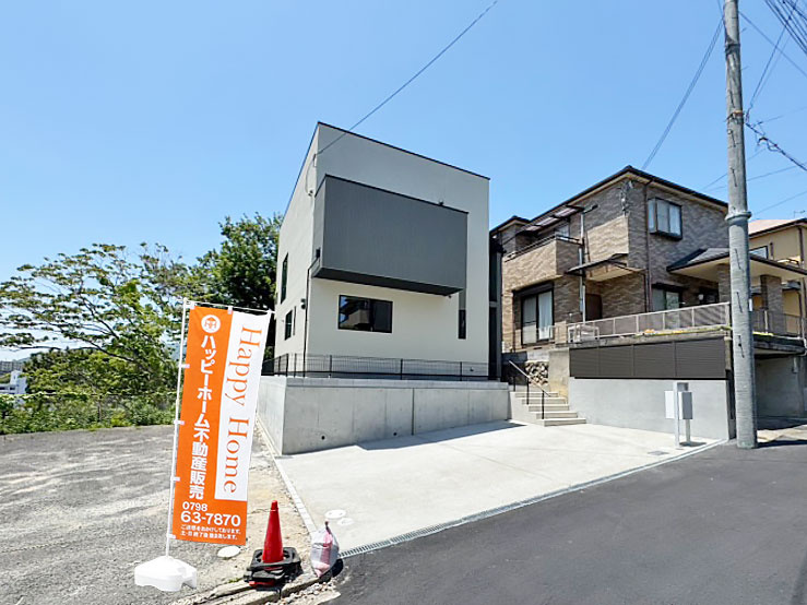 ロンジェヴィテ五月ケ丘新築一戸建て│2SLDK+並列駐輪2台可(車種制限有)