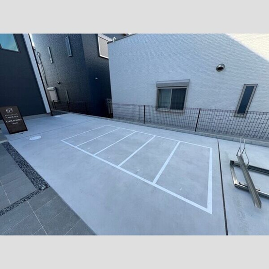 【駐車場】 | プレサンスクレージュ喜里川町 South | バイク駐車場