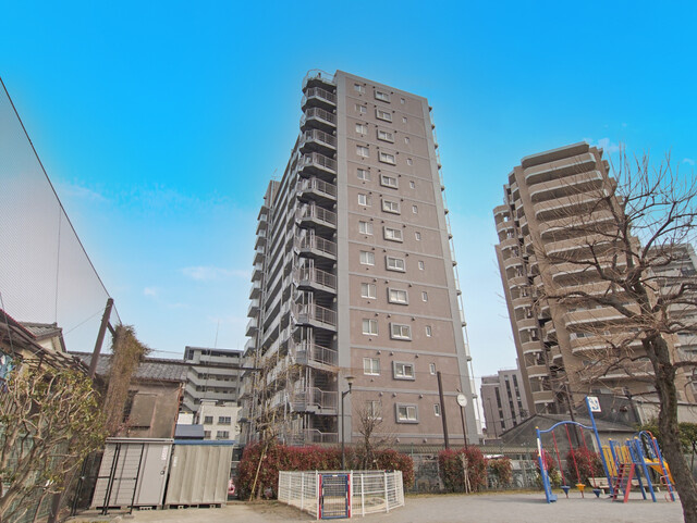 コスモお花茶屋参番館の外観|コスモお花茶屋参番館１１階部分のお部屋は通常仲介手数料１３５万３０００円→０円！さらにキャッシュバック１０万円にて即日現地案内可能です！