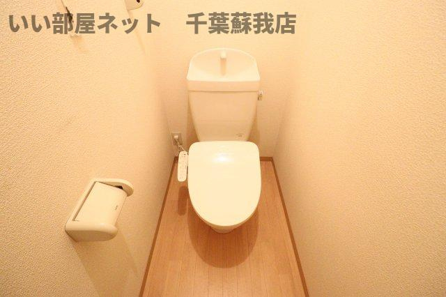 ソレアード　Ⅰのトイレ|落ち着いた色調のトイレです