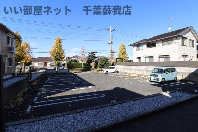 ソレアード　Ⅰの駐車場|駐車スペースもあります