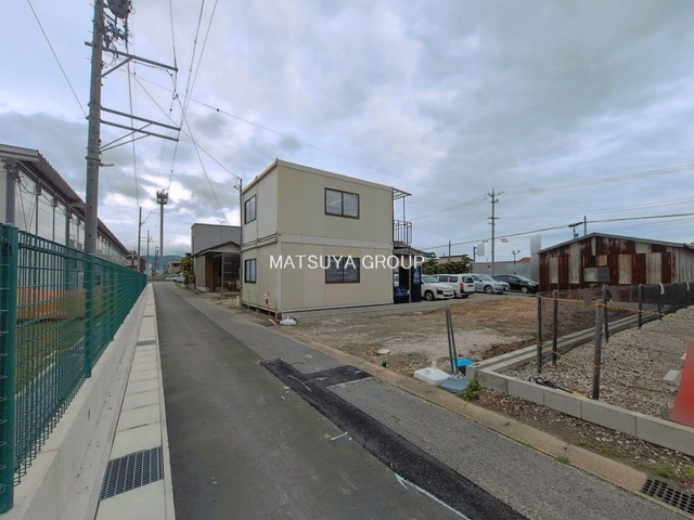 【前面道路含む現地写真】の画像