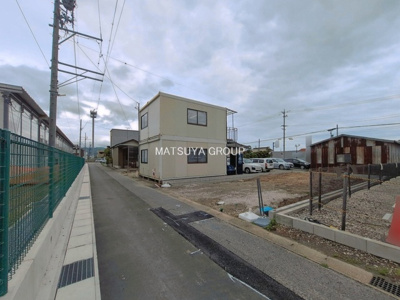 【前面道路含む現地写真】 | リーブルガーデン岡崎市福岡町-1号棟 | 
