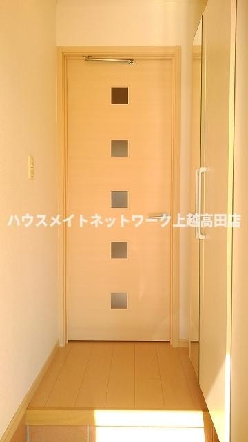 グレイスガーデンＢの玄関|玄関