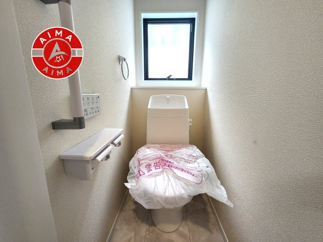 N・福岡市南区大平寺1丁目第2-1棟（1号棟）のトイレ|トイレ・ウォシュレット付。快適で衛生的な洗浄機能付温水シャワートイレです。