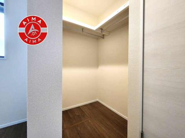 N・福岡市南区大平寺1丁目第2-1棟（1号棟）の収納|洋服や大きな荷物が多い方や人数の多いご家族などは、一般的なクローゼットよりもウォークインクローゼットのほうが使い勝手が良いです。