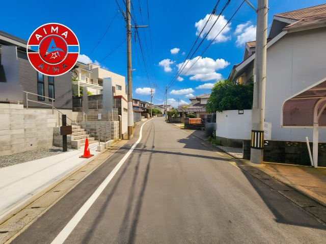 N・福岡市南区大平寺1丁目第2-1棟（1号棟）の外観|前面道路含む現地の写真です。
