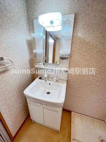 るぽ栗山の洗面所|スペースが確保できる洗面所です