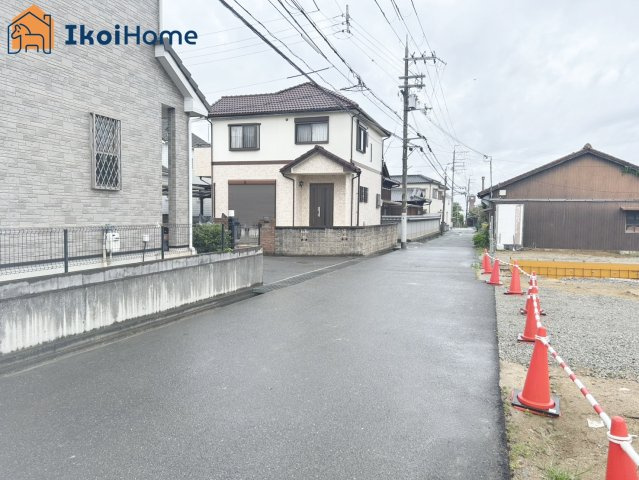 神戸市西区水谷3丁目全4区画3号地　土地の前面道路含む現地写真|●年中無休：当日予約可●前面道路は幅員約6ｍとゆったり！交通量少なめで安心の住環境です。