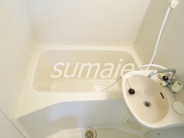 パーシモン西が丘の浴室|お手入れ簡単二点ユニットです☆