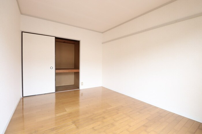 コーポ冨田　Ⅰの洋室|コンパクトで使いやすい洋室です