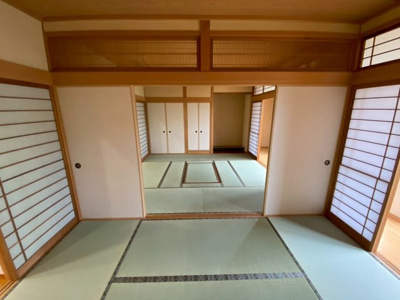 【和室】 | 【プレイワーク引野町2丁】平成18年建築・5SLDK・東南角地・土地128坪 | い草の香りが落ち着く素敵な和室です