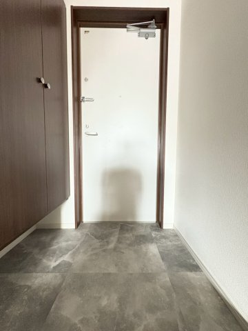 ウェルスクエア茨木駅前の玄関