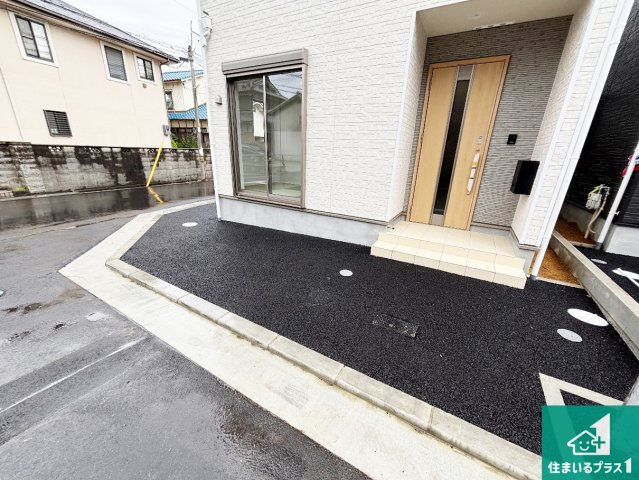 5日(土)6日(日)現地ご見学可能！　摂津市鳥飼和道　ラスト2邸の駐車場|駐車スペース！散水栓があるので、こまめに愛車を洗えます！