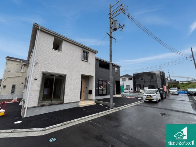 12日(土)13日(日)現地ご見学可能！　摂津市鳥飼和道　ラスト2邸の前面道路含む現地写真|車通りの少ない前面道路！お子様がいらっしゃるご家族でも安心！