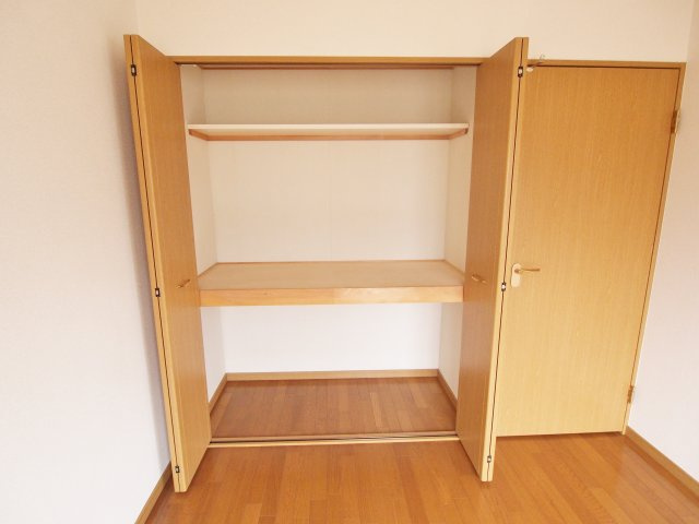 ドミール稲荷町の収納