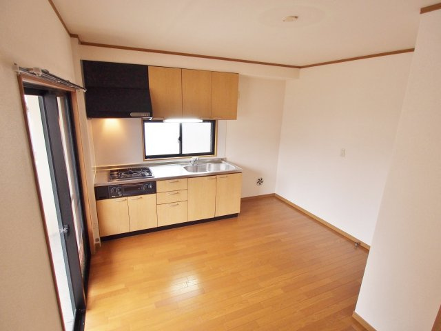 ドミール稲荷町の居間・リビング