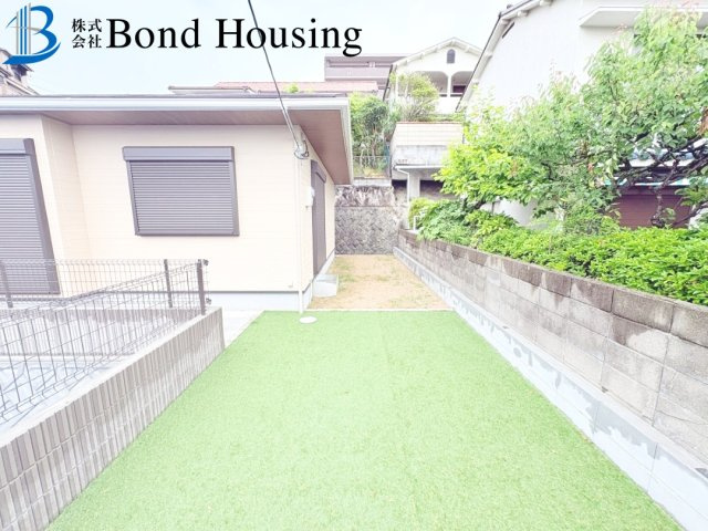 駐車スペース3台ある平屋住宅　多聞台1丁目　新築限定1棟の庭