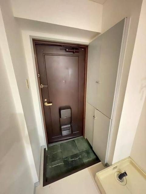 ぷらむ南大塚の玄関