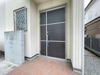 【玄関】 | 吹田市津雲台5丁目貸家