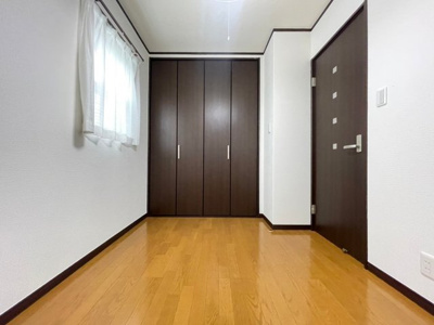 【洋室】 | 吹田市津雲台5丁目貸家