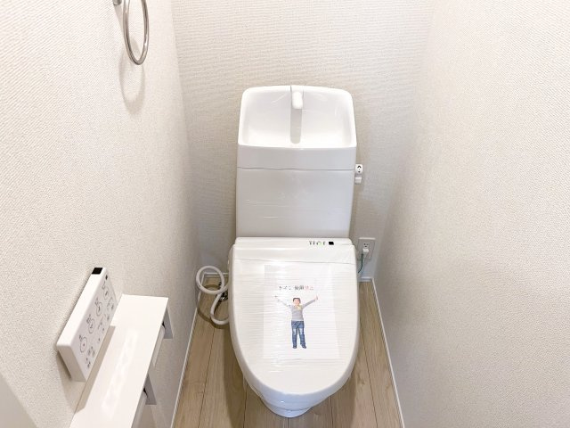 鈴鹿市長太新町2丁目《4号棟》のトイレ