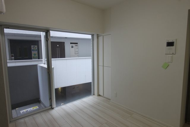 AXAS千鳥町アジールコートSta.の居間・リビング